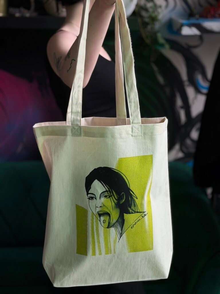 Torba shopper bag kobieta zaprojektowana przez Pinkrose_tattoo